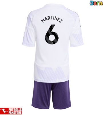 Manchester United Lisandro Martinez #6 Bortatröja Barn 2025-26 Kortärmad (+ Korta byxor)